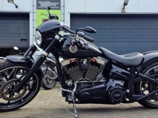 Bouwjaar onbekend Harley-Davidson Breakout - € 20.995 · Bieden (1/1)