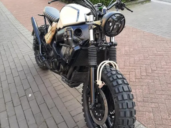 1996 Energica Unieke Kawasaki ZSR 600 Desert Scrambler-1996 - €4,000 · Bidding (1/1)