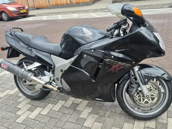 2000 Honda CBR 1000 - € 2.450 (1/1)