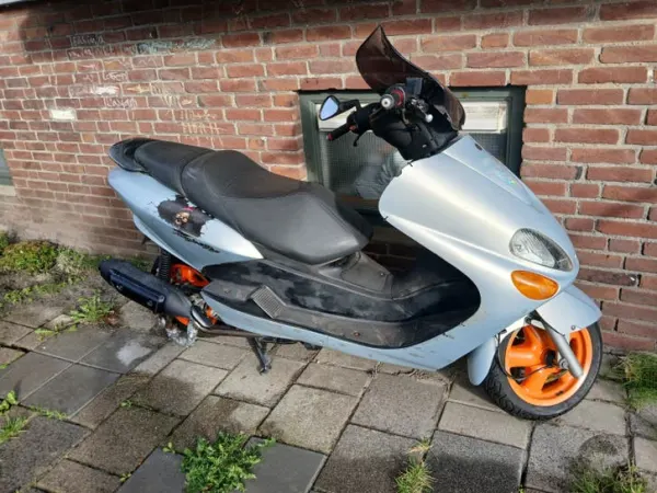 2001 Yamaha Majesty 150 - Bieden (1/1)