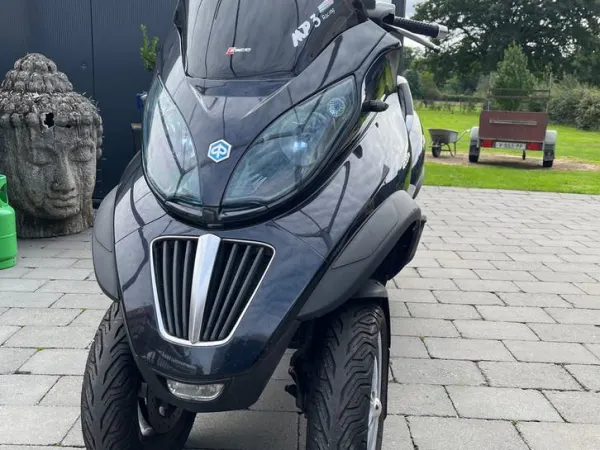 Year unknown Piaggio MP3 400 - €2,750 (1/1)