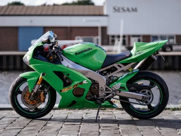 Year unknown Kawasaki ZX-6RR 2003 - €5,699 · Bidding (1/1)