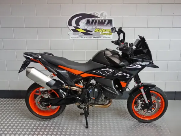2024 KTM 890 SMT - €11,450 (1/1)
