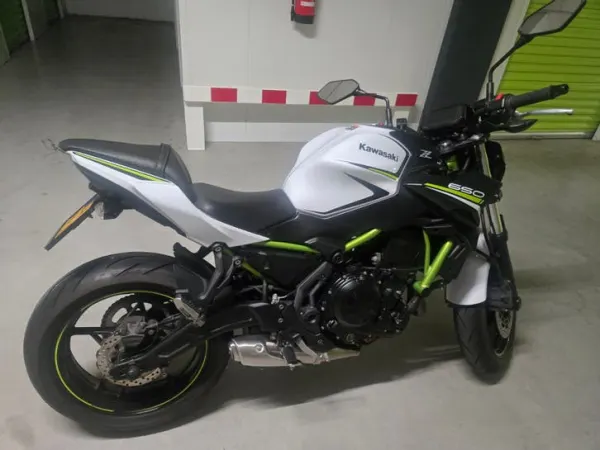 2020 Kawasaki Z 650 - €6,250 · Bidding (1/1)