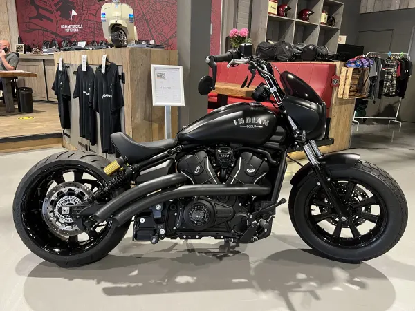 2025 Indian Chopper 76 Scout Bobber Limited +Tech / 240 Achterband - € 24.990 (1/1)