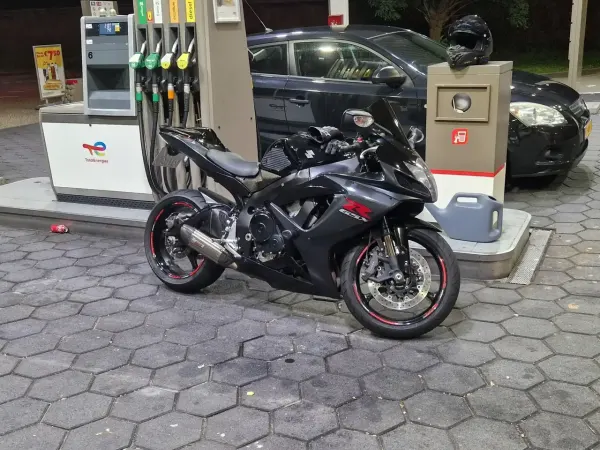 2006 Suzuki GSX-R 750 - € 5.000 (1/1)