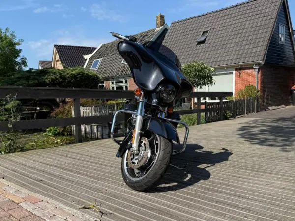 2013 Harley-Davidson Streetglide - € 12.000 · Bieden (1/1)