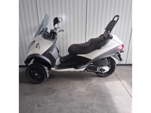 Bouwjaar onbekend Piaggio MP3 300 - Prijs op aanvraag (1/1)