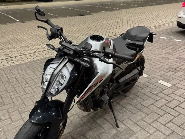 2019 KTM Duke 790 A2 | | Akrapovic | Tech Pack - € 5.850 · Bieden (1/1)