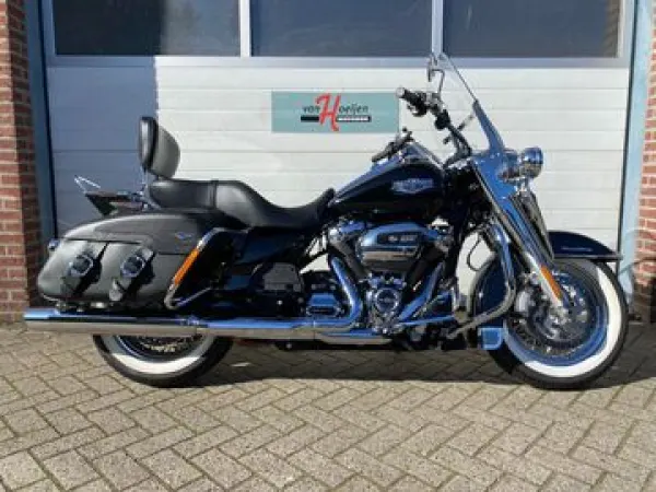 2017 Harley-Davidson Road King Classic FLHRC - € 17.999 · Bieden (1/1)