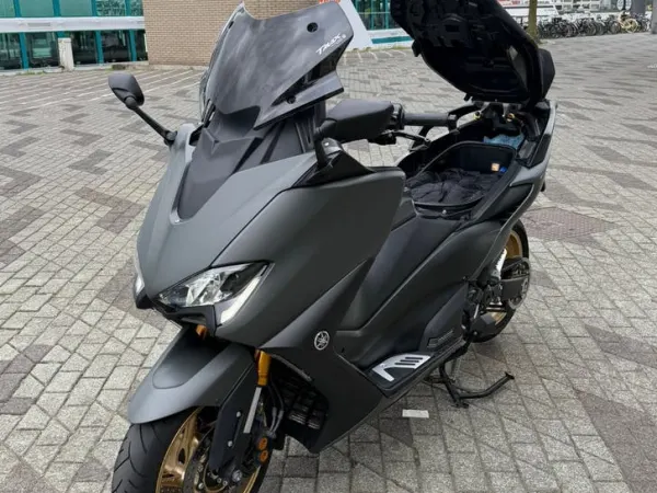 2022 Yamaha Tmax 560 Tech Max – 2022 - € 10.750 (1/1)