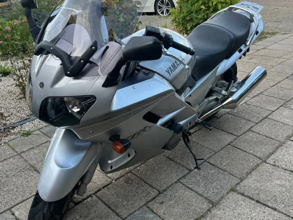 2003 Yamaha FJR - €3,500 · Bidding (1/1)