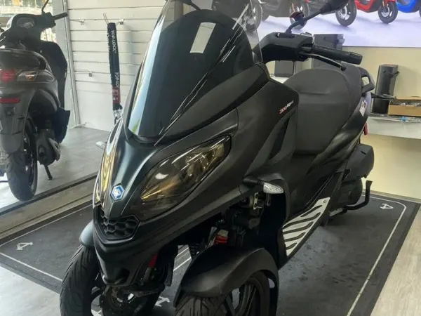 2020 Piaggio MP3 300 - Prijs op aanvraag (1/1)