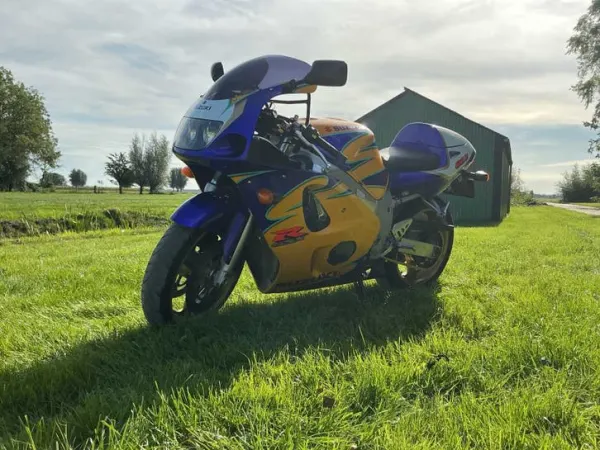 Year unknown Suzuki GSX 600 - Price on request (1/1)
