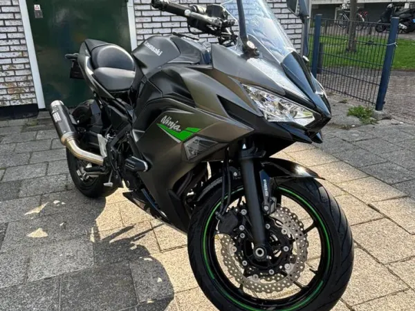 2023 Kawasaki Ninja 650 - €7,950 · Bidding (1/1)