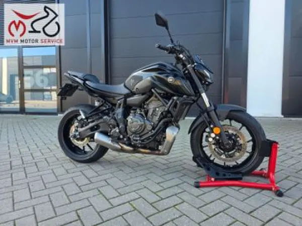 2022 Yamaha MT 07 ABS - € 7.490 · Bieden (1/1)