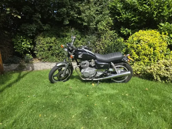 1982 Honda CM 400 - €1,950 (1/1)