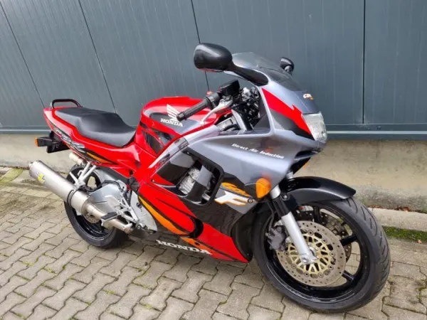 1995 Honda CBR 600 F + Garantie & Beurt - € 1.950 · Bieden (1/1)