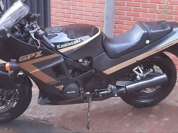 1991 Kawasaki GPZ 600 - €1,500 · Bidding (1/1)
