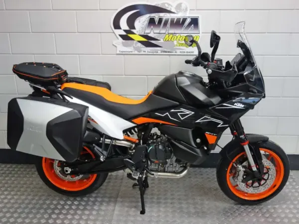 2025 KTM 890 SMT - €16,950 (1/1)