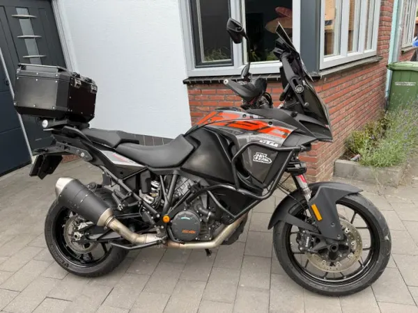 Bouwjaar onbekend KTM 1290 Adventure S 2017-Nieuwe banden, ketting, Tandwiel - € 9.500 (1/1)