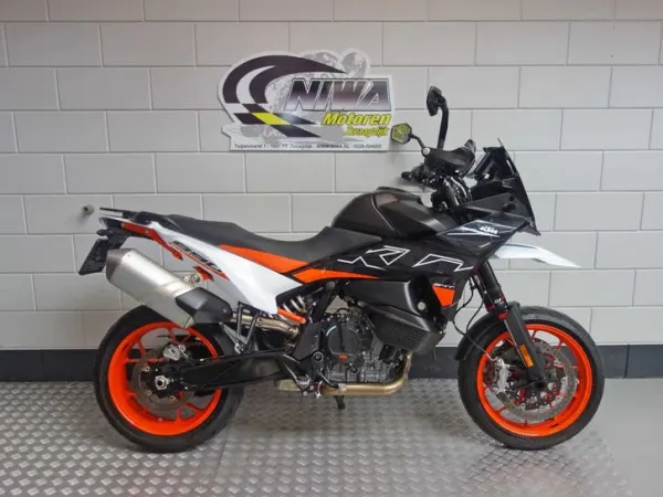 2024 KTM 890 SMT - €11,750 (1/1)