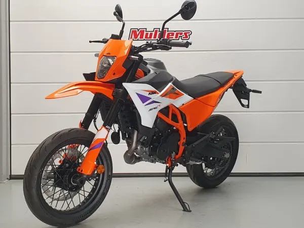 2025 KTM 390 SMC R KTM 390 SMC-R (bj 2025) - € 7.349 · Bieden (1/1)