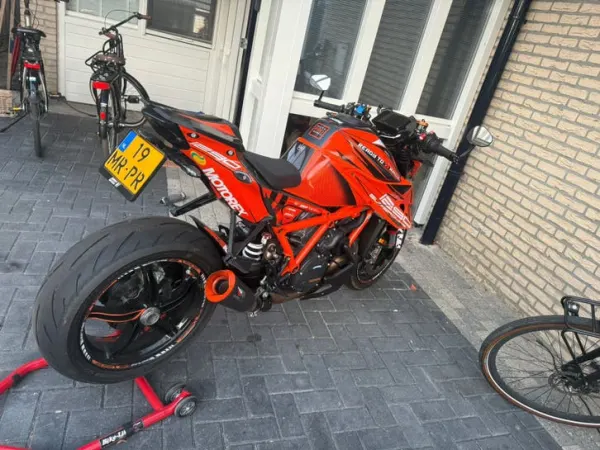 2022 KTM Superduke 1290R van Bouwjaar 2022 BTW Motor - € 14.500 · Bieden (1/1)