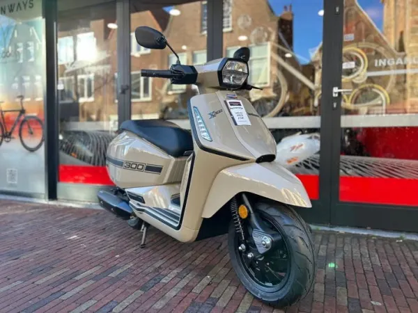 2026 Lambretta X300 SR-Nieuw €900,-KORTING - €6,499 (1/1)