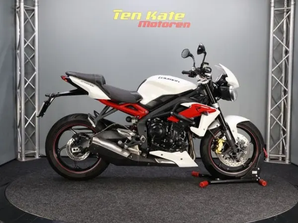 2013 Triumph Street Triple R - € 4.940 (1/1)