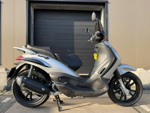 2002 Piaggio Beverly 200cc - € 1.499 (1/1)