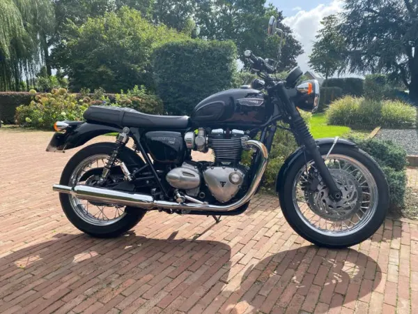 2017 Triumph Bonneville T120 - €8,750 · Bidding (1/1)