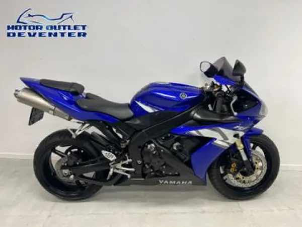 2004 Yamaha YZF R1 - € 5.450 · Bieden (1/1)