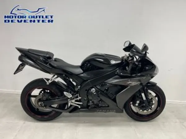 2005 Yamaha YZF R1 - € 5.250 · Bieden (1/1)