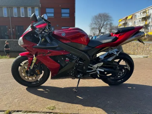 2004 Yamaha YZF R1 - € 5.950 (1/1)