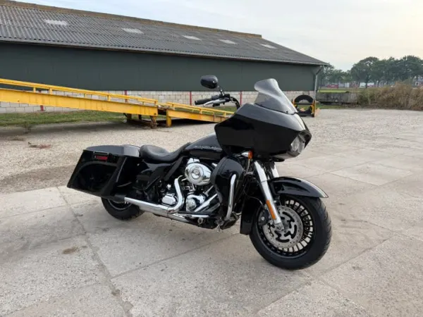 2013 Harley-Davidson Road Glide Ultra Bagger 2013 - €11,000 (1/1)