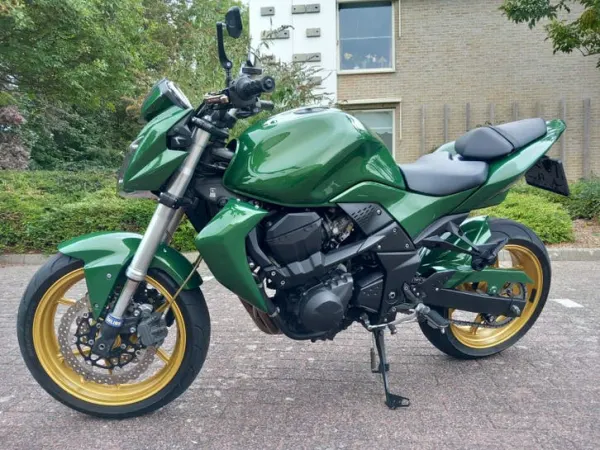2008 Kawasaki Z750 uit 2008-Groen met Gouden Velgen - €2,999 · Bidding (1/1)