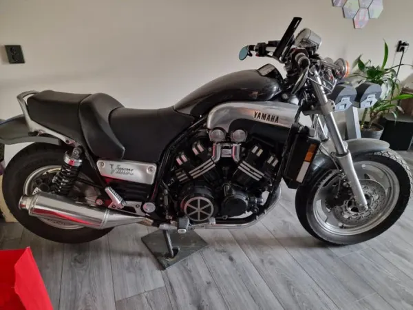 2000 Yamaha VMAX - Bidding (1/1)