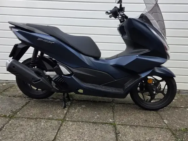2025 Honda PCX 125 - €3,450 (1/1)