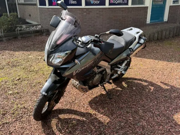 2002 Suzuki V-Strom 1000 - € 3.000 · Bieden (1/1)