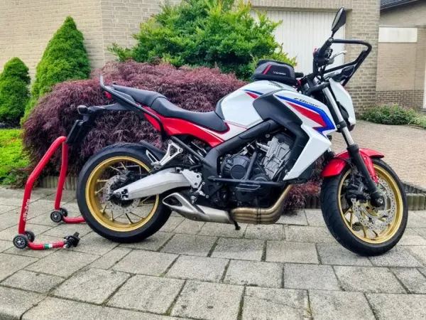 2016 Honda CB 650 - Bidding (1/1)