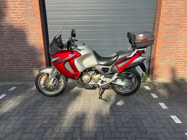 Bouwjaar onbekend Honda Varadero - € 1.850 · Bieden (1/1)