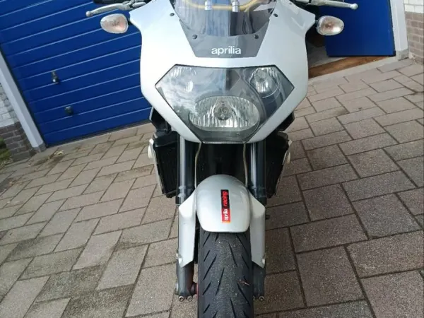 Year unknown Aprilia Tuono - €2,050 · Bidding (1/1)