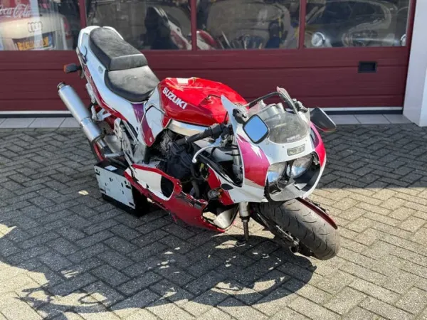 Year unknown Suzuki Sport-GSX R 750 MZ-96-NL-Motorfiets - Price on request (1/1)