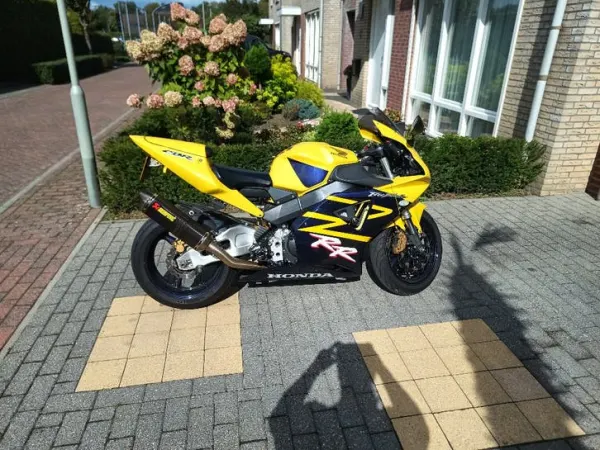 2002 Honda Fireblade - €5,000 (1/1)