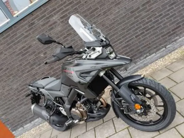 Year unknown Suzuki V-Strom 1050 - €16,299 (1/1)
