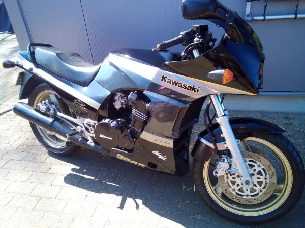 1993 Kawasaki GPZ 900 R - € 4.500 (1/1)
