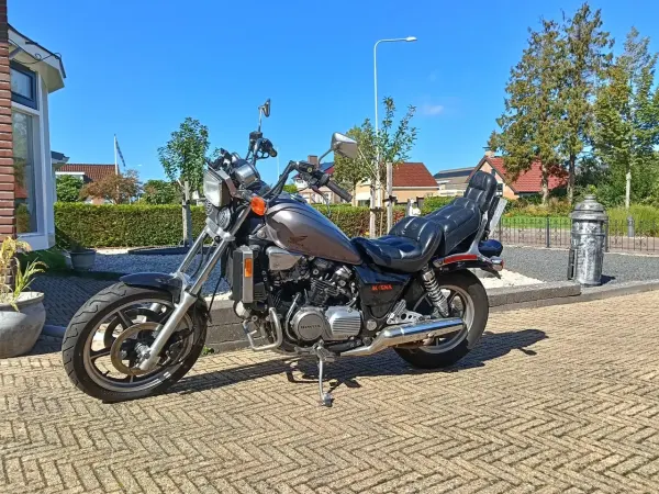 1986 Honda VF 700 - € 900 (1/1)