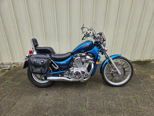 1997 Suzuki Intruder VS600 (bj 1997) - €2,250 · Bidding (1/1)