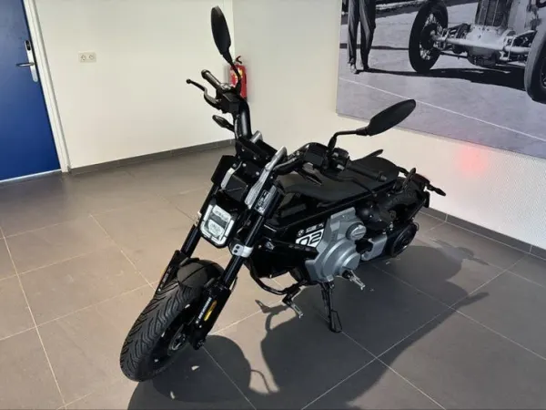 2025 BMW Ce 02 - € 6.500 · Bieden (1/1)
